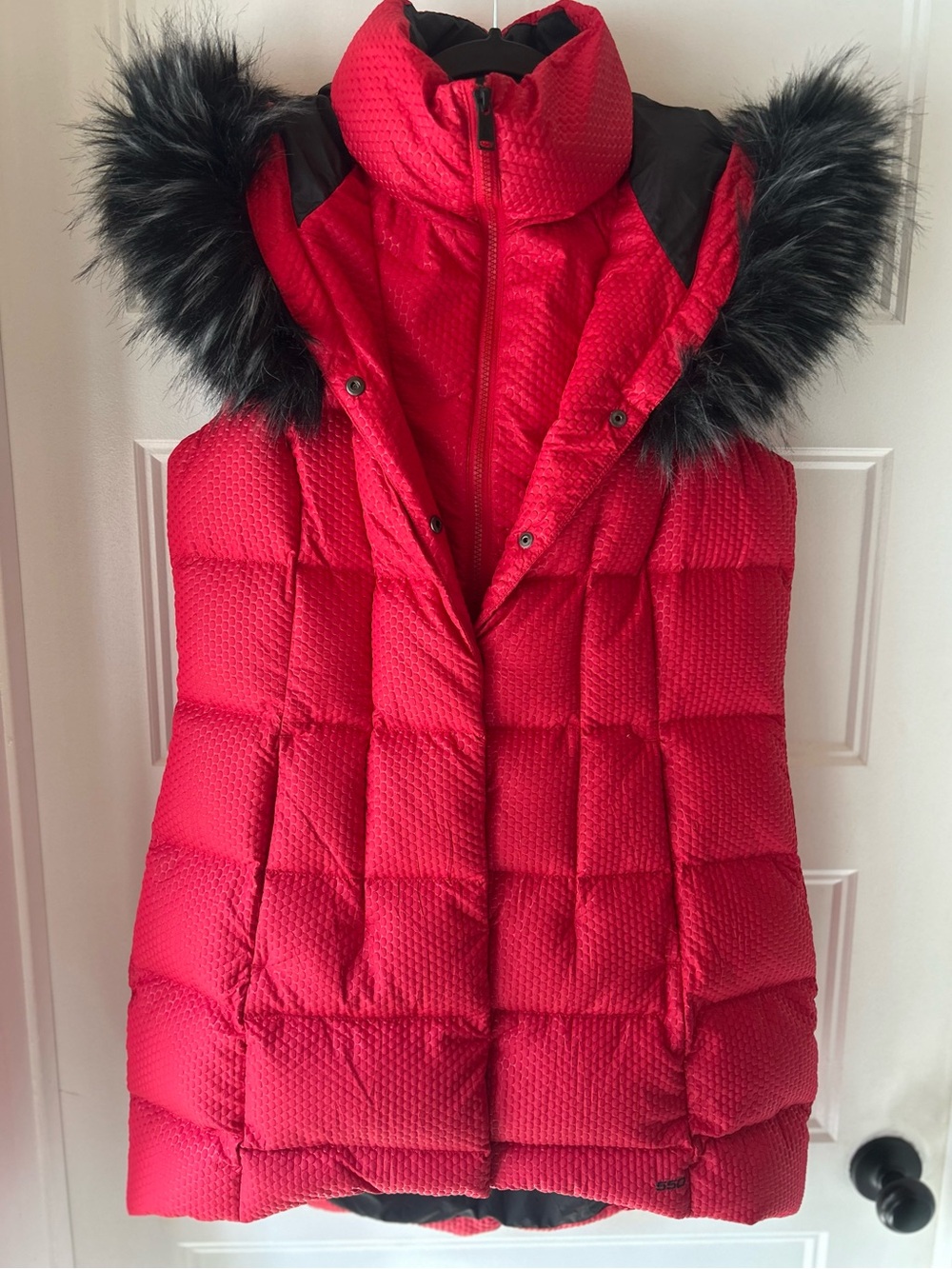 The North Face Parkina Hey Mama 550 Goose Down Vest M Tomato Red Faux Fur Hood